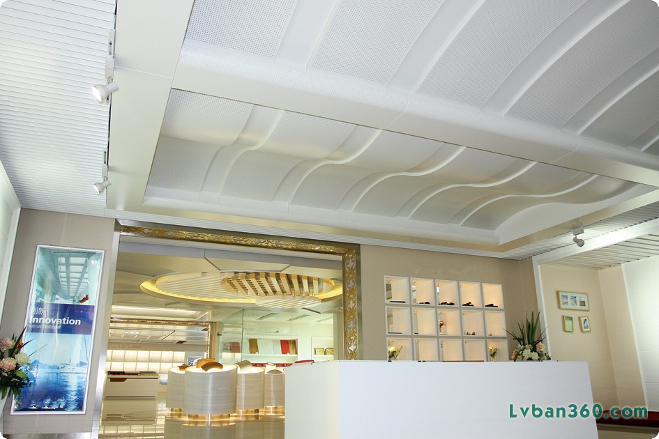 铝板建材网lvban360.com工厂展厅，铝单、铝方通、铝幕墙、铝天花厂家直销 15652920091