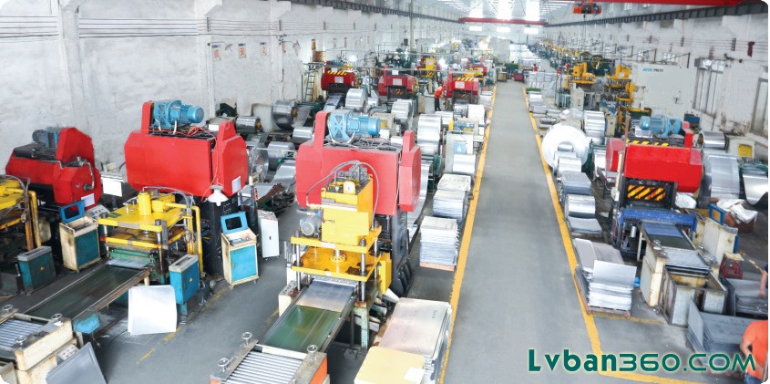 铝板建材网生产基地/ 工厂展示，lvban360.com铝天花铝单板，厂家直销15652920091